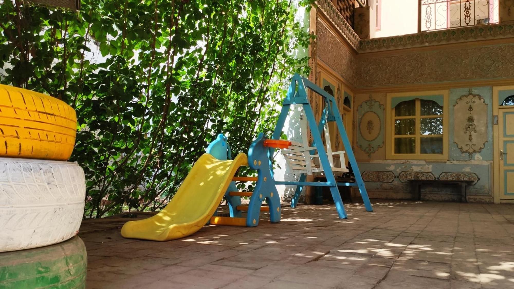 New Dap Hostel Turpan Exterior foto